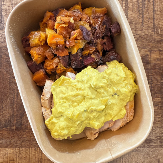 Frango ao creme de alho francês com batata doce assada com paprica defumada