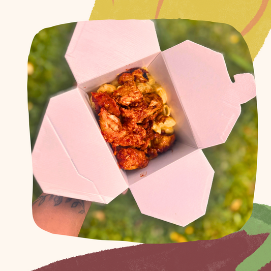 “Nuggets” artesanais picantes com massa ao molho de queijos