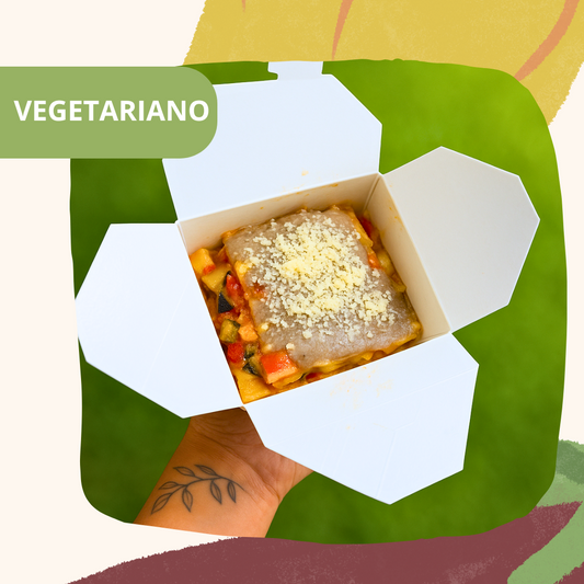 Lasanha de legumes assados ao molho de tomate e bechamel de semente de girassol (VEGAN)