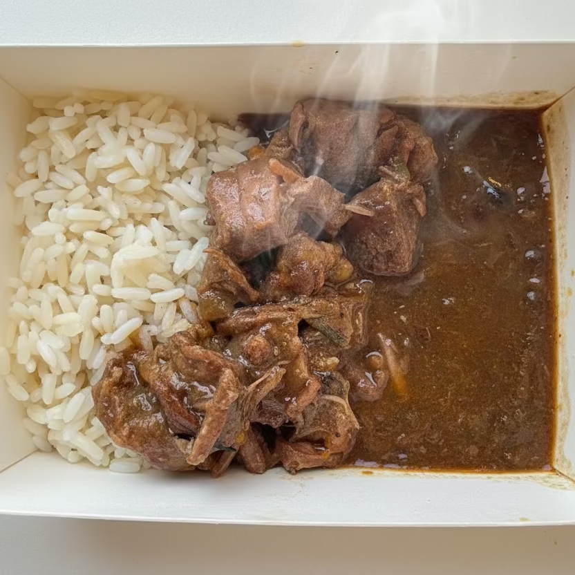NOVO - Brasileirinho de Carne(arroz, feijão preto e carne estufada com legumes aromáticos)