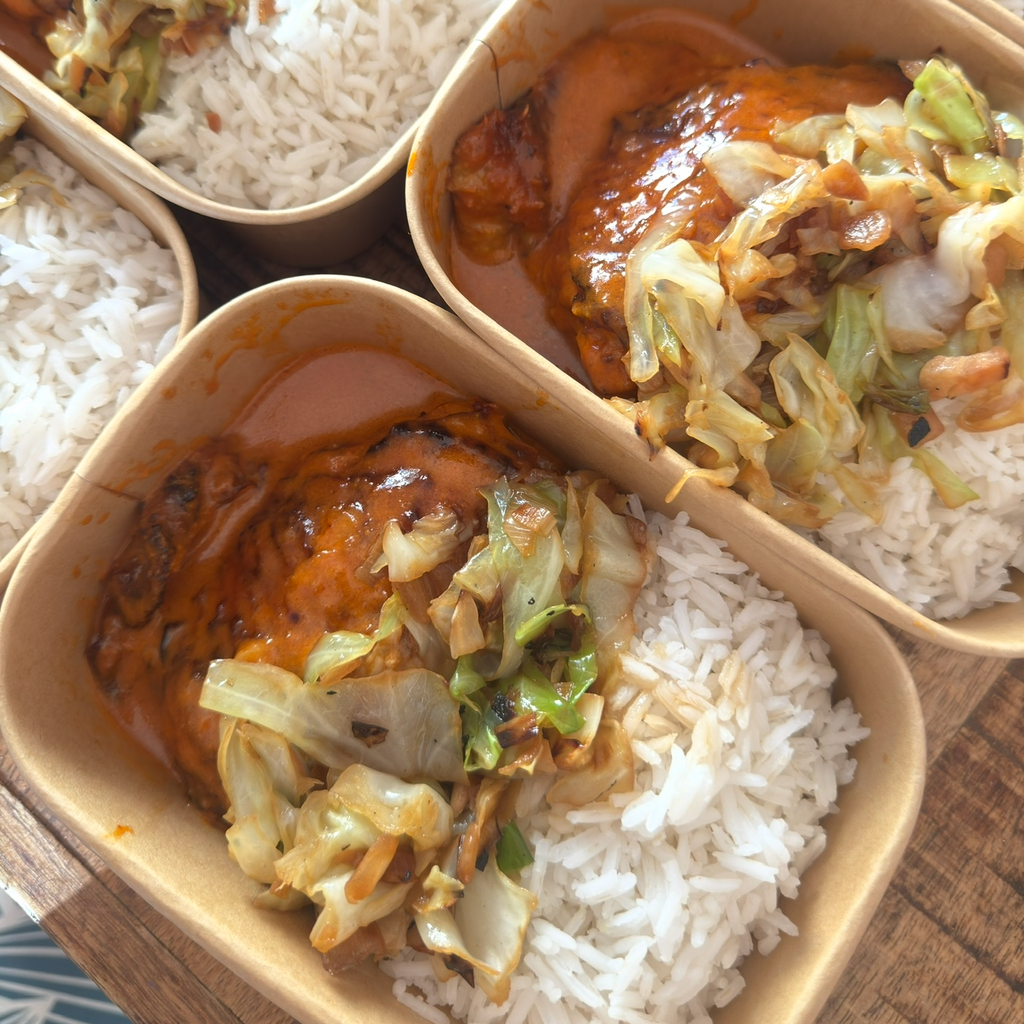 Frango ao molho coreano Gochujang, vegetais e arroz