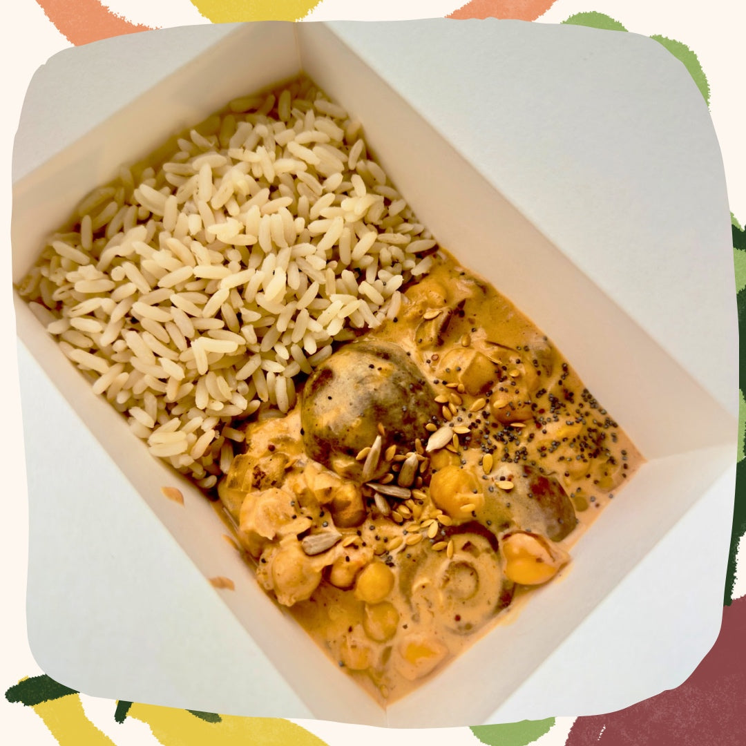 Strogonoff de grão de bico e cogumelos com arroz branco (vegan)