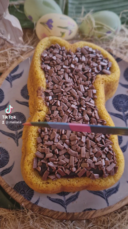 🥕 Bolo Coelhinho de Cenoura recheado com brigadeiro cremoso